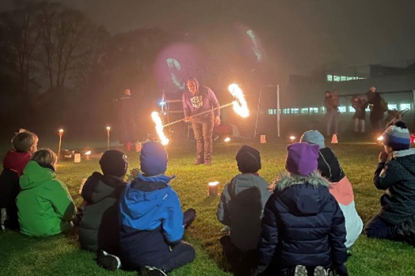 Feuershow bei der Martinsfeier im Don Bosco Zentrum